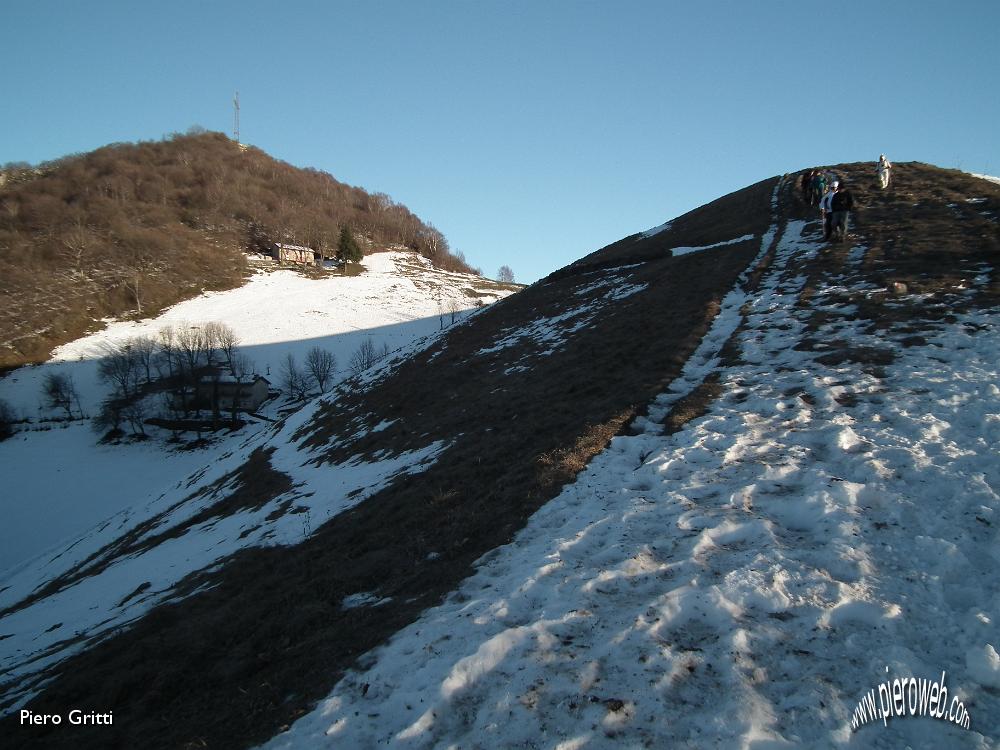 73 Sguardo indietro alla cima.JPG